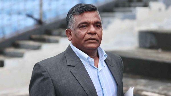 আইসিসি ও পিসিবির জরুরি সভায় যোগ দিতে পাকিস্তানে বুলবুল