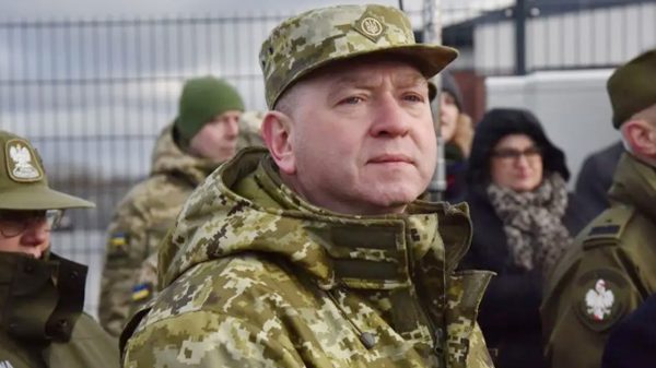 ইউক্রেনের সীমান্তরক্ষী প্রধানকে সামরিক বাহিনী থেকে বরখাস্ত