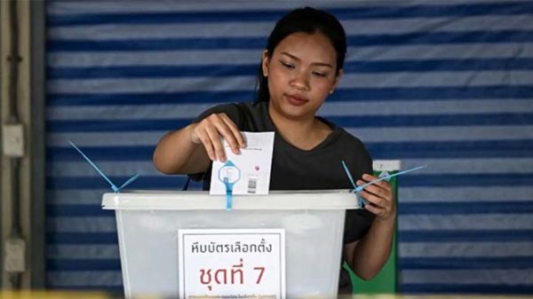 থাইল্যান্ডে চলছে ভোটগ্রহণ, হচ্ছে সংবিধান বদলের প্রশ্নে গণভোটও