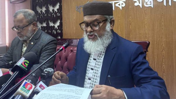 এ বছরও সরকারি ব্যয়ে কাউকে হজে নেওয়া হবে না: ধর্ম উপদেষ্টা