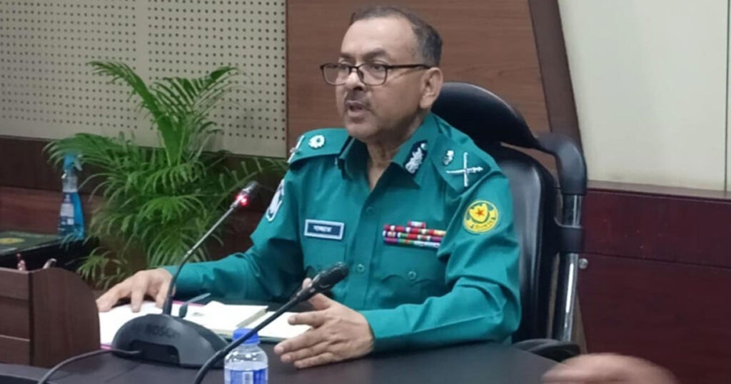 পদত্যাগ করেছেন ডিএমপি কমিশনার শেখ মো. সাজ্জাত আলী পারিবারিক কারণ দেখিয়ে ঢাকা মেট্রোপলিটন পুলিশ (ডিএমপি) কমিশনারের পদ থেকে অব্যাহতি নিয়েছেন শেখ মো. সাজ্জাত আলী। বুধবার (২৫ ফেব্রুয়ারি) বেলা সাড়ে বারোটায় তিনি অব্যাহতিপত্র স্বাক্ষর করে পুলিশ সদরদপ্তরে পাঠান।