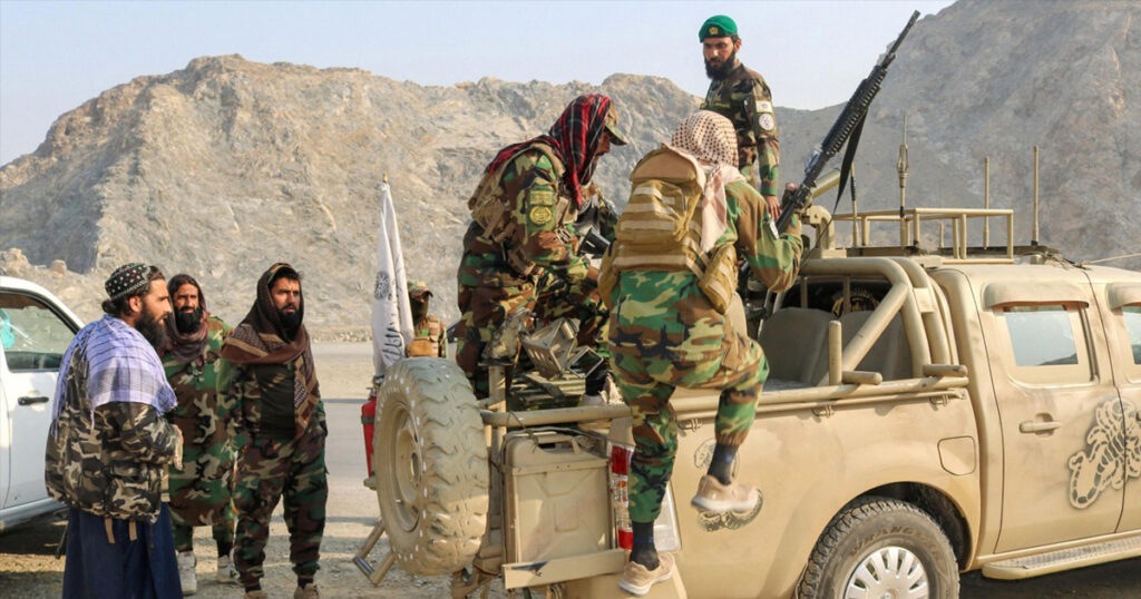 পাকিস্তানের বিরুদ্ধে ফের পাল্টা হামলা চালাচ্ছে আফগানিস্তান পাকিস্তানের বিরুদ্ধে ফের পাল্টা হামলা চালাচ্ছে আফগানিস্তান