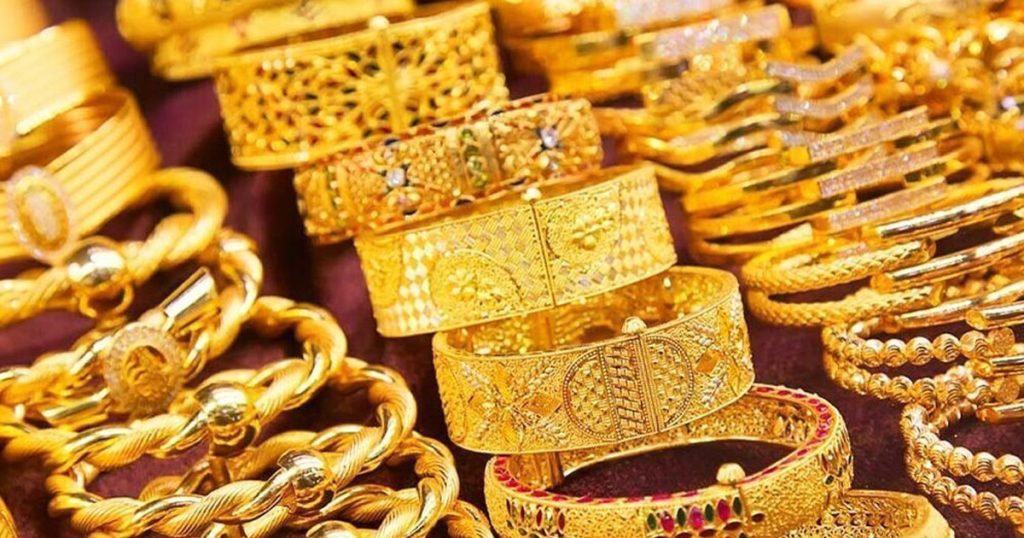 ফের কমল স্বর্ণের দাম, ভরিতে সাড়ে ৭ হাজার ফের কমল স্বর্ণের দাম, ভরিতে সাড়ে ৭ হাজার