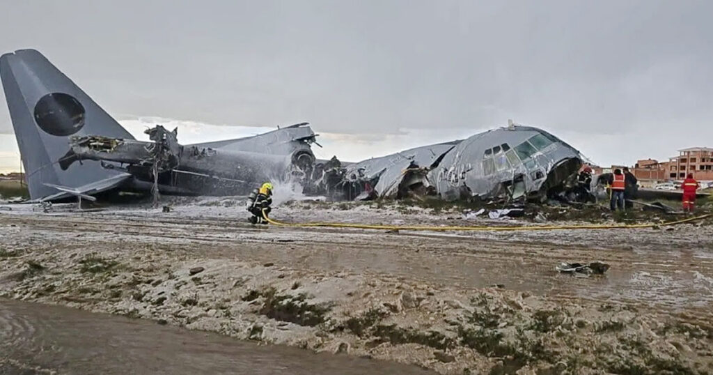 বলিভিয়ায় টাকা ভর্তি উড়োজাহাজ বিধ্বস্ত হয়ে ১৫ জন নিহত বলিভিয়ায় টাকা ভর্তি উড়োজাহাজ বিধ্বস্ত হয়ে ১৫ জন নিহত