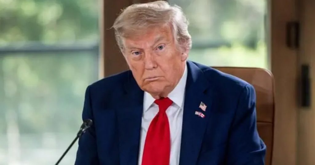 ভারতের বাণিজ্যশুল্ক ১৮% করলেন ট্রাম্প