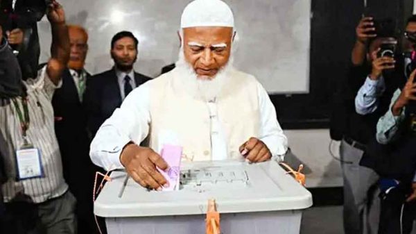 ভোট দিলেন জামায়াত আমির