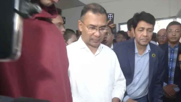 ভোট দিলেন তারেক রহমান