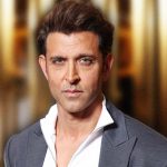 মায়ের জন্মদিনে বিশেষ উপহার দিলেন হৃতিক