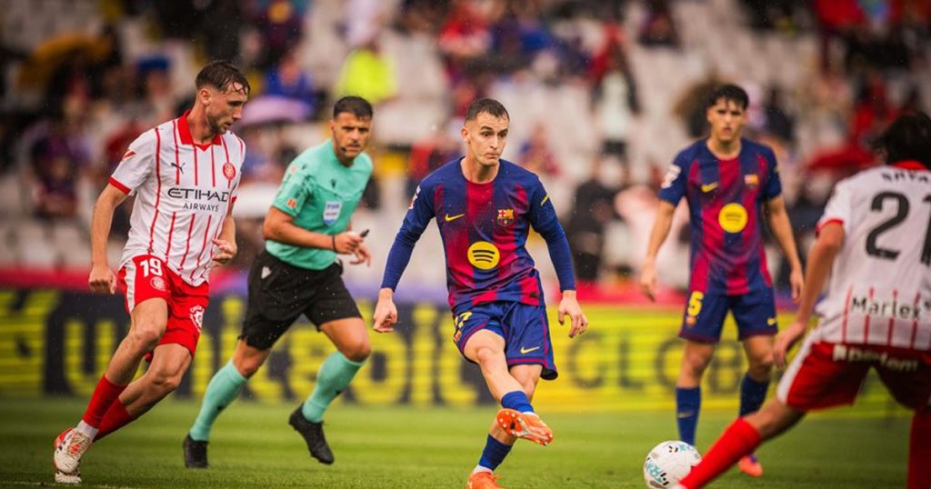 রাতে মাঠে নামছে বার্সেলোনা রাতে মাঠে নামছে বার্সেলোনা