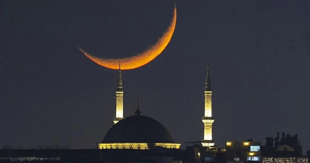 সৌদিতে চাঁদ দেখা গেছে, কাল থেকে রোজা শুরু