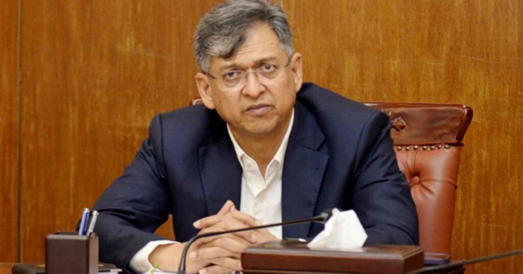 পুলিশের কাজে কেউ অবৈধভাবে হস্তক্ষেপ করতে পারবে না: স্বরাষ্ট্রমন্ত্রী পুলিশের কাজে কেউ অবৈধভাবে হস্তক্ষেপ করতে পারবে না: স্বরাষ্ট্রমন্ত্রী