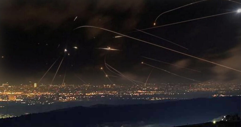 ইসরায়েলে নতুন করে ইরানের ক্ষেপণাস্ত্র হামলা