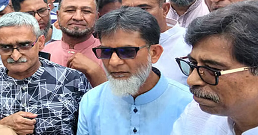 কুমিল্লায় বাস-ট্রেন সংঘর্ষ: এক লাখ টাকা করে পাবে নিহত ১২ জনের পরিবার