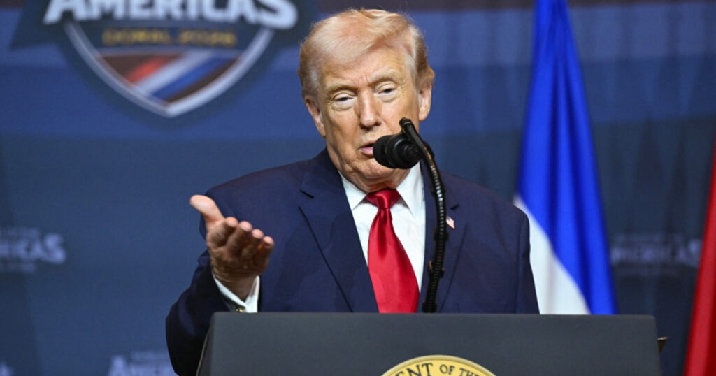 যুক্তরাষ্ট্রকে তছনছ করেছে সুপ্রিম কোর্ট: ট্রাম্প