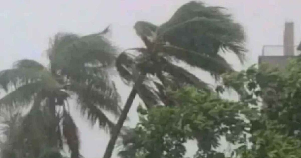 দুপুরের মধ্যে দেশের ৮ অঞ্চলে কালবৈশাখী ঝড়ের শঙ্কা