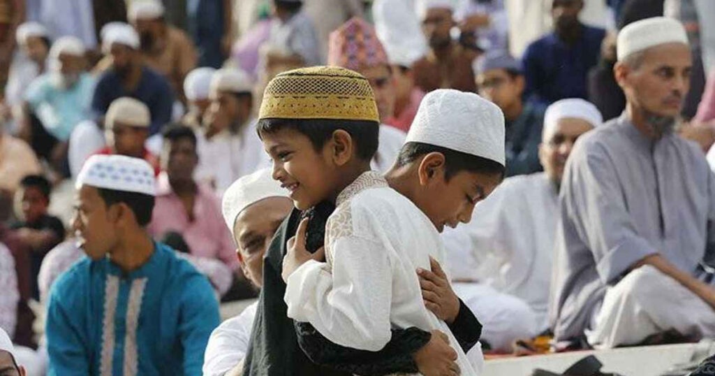 পবিত্র ঈদুল ফিতর আজ পবিত্র ঈদুল ফিতর আজ