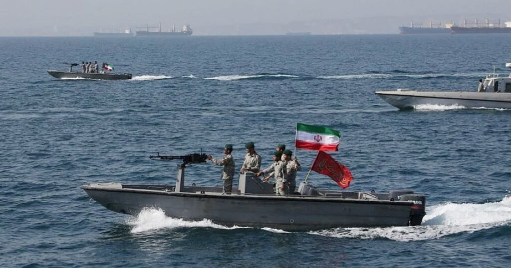 ‘শত্রুদের জাহাজ’ বাদে সবার জন্য হরমুজ প্রণালী খোলা ‘শত্রুদের জাহাজ’ বাদে সবার জন্য হরমুজ প্রণালী খোলা