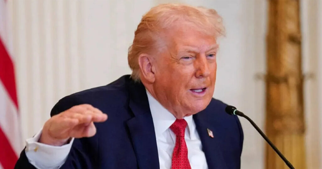 আলোচনা ব্যর্থ হলে ইরানে আরও বিধ্বংসী হামলার হুঁশিয়ারি ট্রাম্পের আলোচনা ব্যর্থ হলে ইরানে আরও বিধ্বংসী হামলার হুঁশিয়ারি ট্রাম্পের