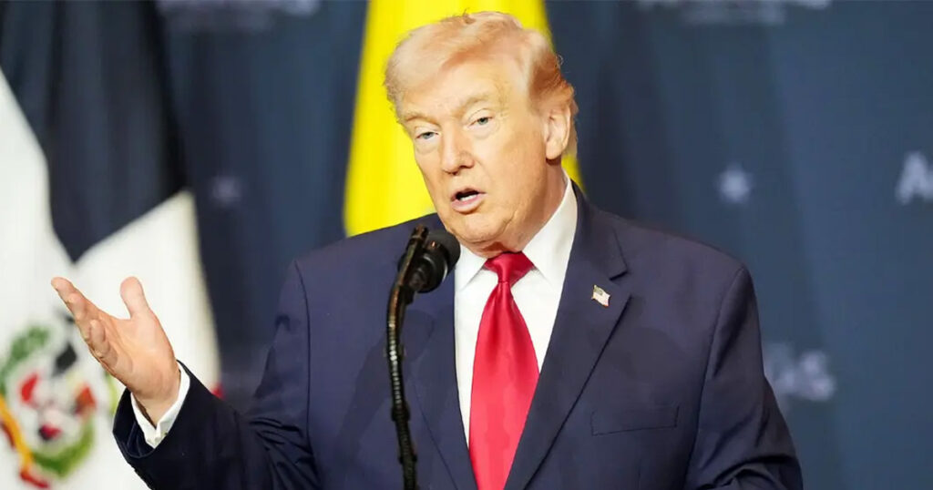 ইরান চায় হরমুজ খোলা থাকুক, কিন্তু সেক্ষেত্রে চুক্তি হবে না: ট্রাম্প