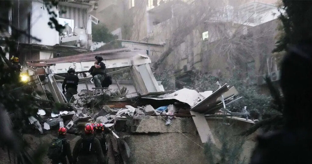 ইসরায়েলের আবাসিক ভবনে ইরানি ক্ষেপণাস্ত্রের আঘাত, ২ জন নিহত