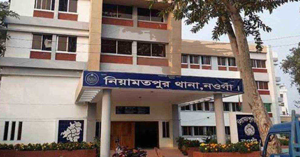 নওগাঁয় একই পরিবারের ৪ জনকে গলা কেটে হত্যা