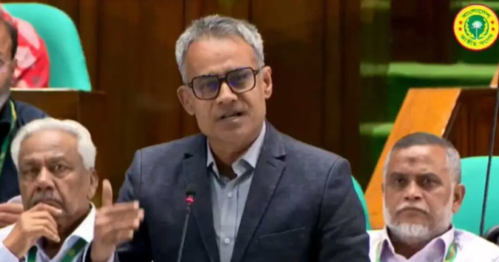 ভারত থেকে ২০০ ব্রডগেজ কোচের ক্যারেজ রেলের বহরে যুক্ত হবে: সড়কমন্ত্রী