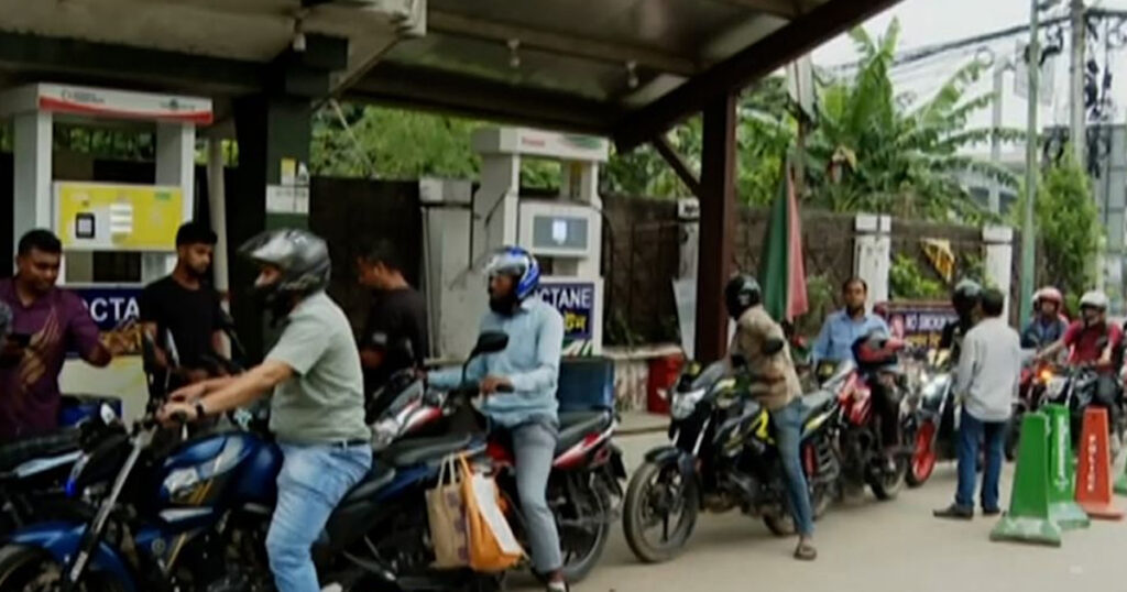 রাজধানীর পেট্রোলপাম্পে দীর্ঘ সারি নেই, কমেছে ভোগান্তি