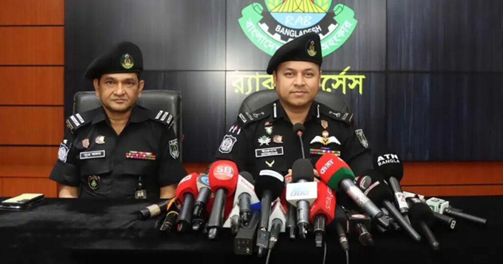 সারাদেশে চাঁদাবাজদের ‘নিরপেক্ষ তালিকা’ করছে র‍্যাব