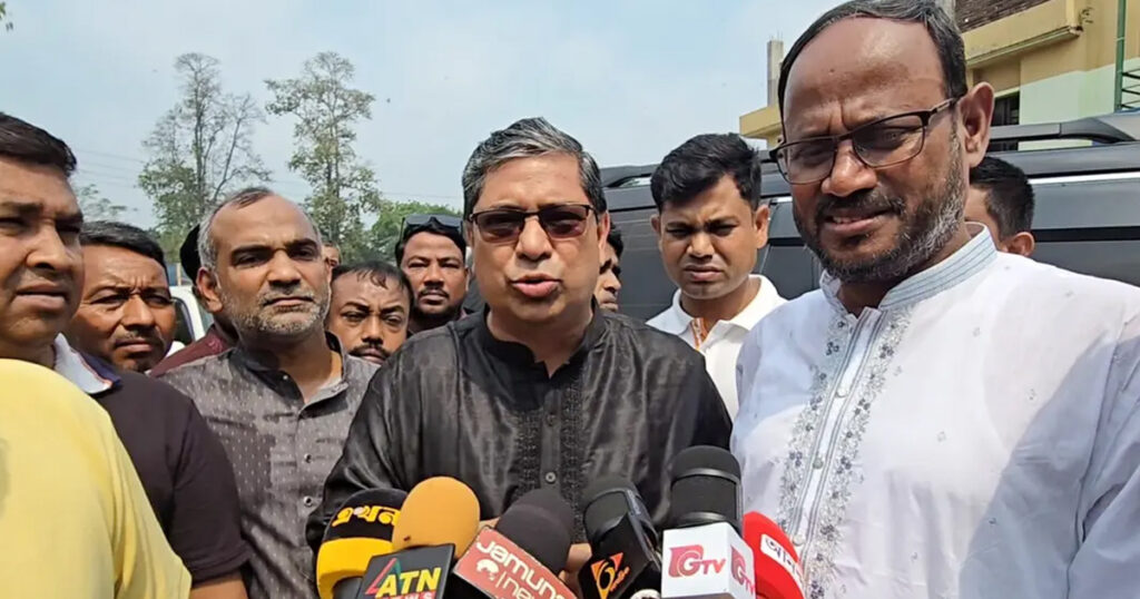 তেল আমদানি ও সরবরাহ ব্যবস্থা স্বাভাবিক: স্থানীয় সরকার প্রতিমন্ত্রী