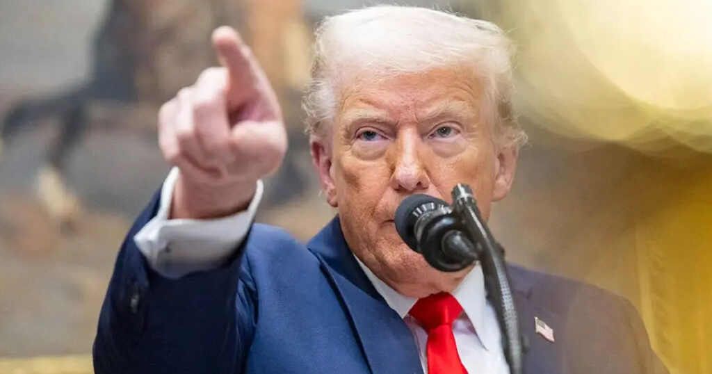 হরমুজ প্রণালি চলচলকারী বিদেশি জাহাজগুলো থেকে টোল আদায় ইস্যুতে ইরানকে সতর্কবার্তা দিয়েছেন যুক্তরাষ্ট্রের প্রেসিডেন্ট ডোনাল্ড ট্রাম্প। খুব শিগগিরই বৈশ্বিক জ্বালানির বাজারে তেলের সরবরাহ স্বাভাবিক হবে বলেও আশ্বাস দিয়েছেন তিনি।