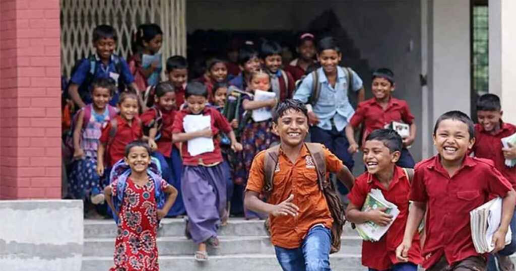 শিক্ষাপ্রতিষ্ঠানে আসছে লম্বা ছুটি