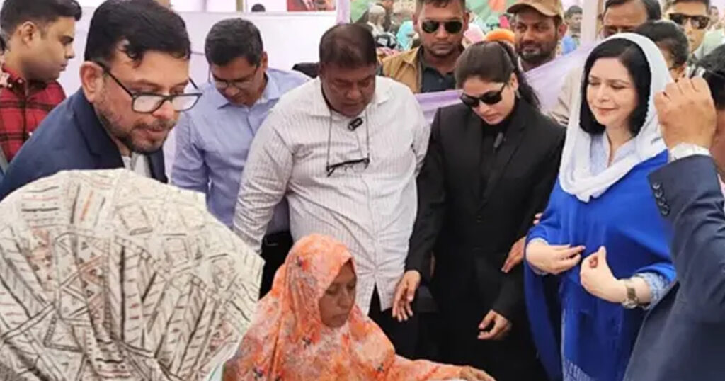 কড়াইল বস্তিতে ‘ফ্রি হার্ট ক্যাম্প’ উদ্বোধন করলেন জুবাইদা রহমান