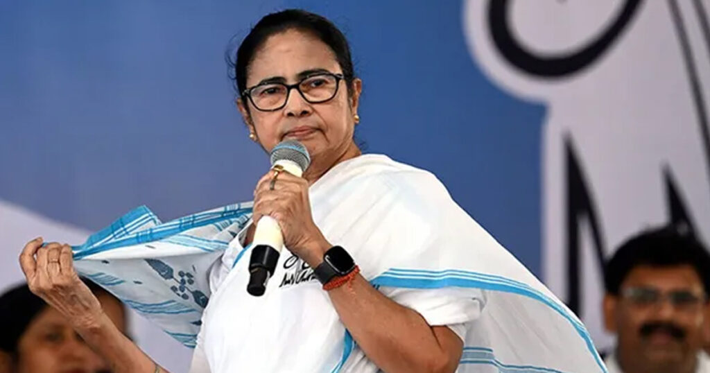 মমতা বন্দ্যোপাধ্যায়ের বিরুদ্ধে মামলা দায়ের মমতা বন্দ্যোপাধ্যায়ের বিরুদ্ধে মামলা দায়ের