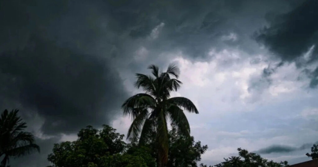 মে মাসে ঘূর্ণিঝড়ের আভাস, থাকবে তীব্র তাপপ্রবাহ