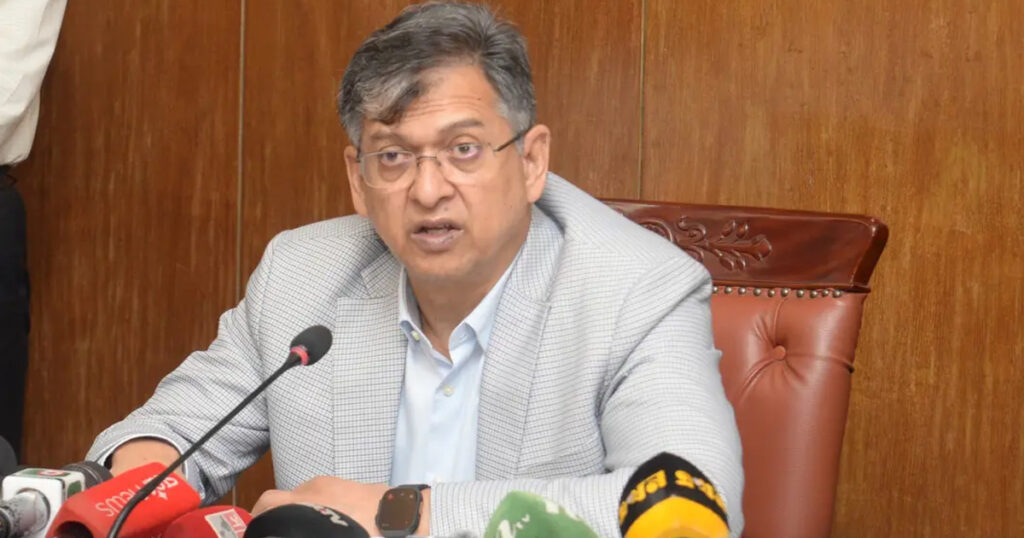 বেনজীর আহমেদকে দ্রুত দেশে ফেরানোর প্রক্রিয়া চলছে স্বরাষ্ট্রমন্ত্রী
