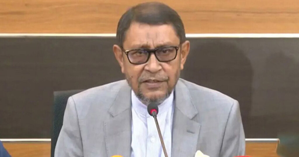 ভেঙে পড়া স্বাস্থ্যসেবার মান বাড়াতে কাজ করছে সরকার: স্বাস্থ্যমন্ত্রী