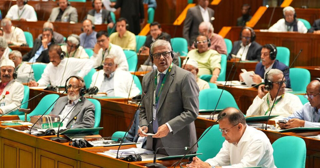 রাজধানীর জলাবদ্ধতা নিরসনে নানা পরিকল্পনা নেওয়া হয়েছে: স্থানীয় সরকারমন্ত্রী রাজধানীর জলাবদ্ধতা নিরসনে নানা পরিকল্পনা নেওয়া হয়েছে স্থানীয় সরকারমন্ত্রী