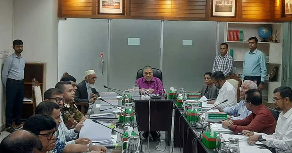 এমপিওভুক্ত শিক্ষক, দ্বৈত নাগরিক, ঋণখেলাপিরা স্থানীয় সরকার নির্বাচনে অংশ নিতে পারবেন না: ইসি এমপিওভুক্ত শিক্ষক দ্বৈত নাগরিক ঋণখেলাপিরা স্থানীয় সরকার নির্বাচনে অংশ নিতে পারবেন না: ইসি