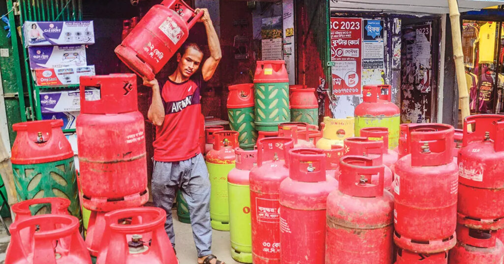 এলপিজির নতুন দাম নির্ধারণ বৃহস্পতিবার