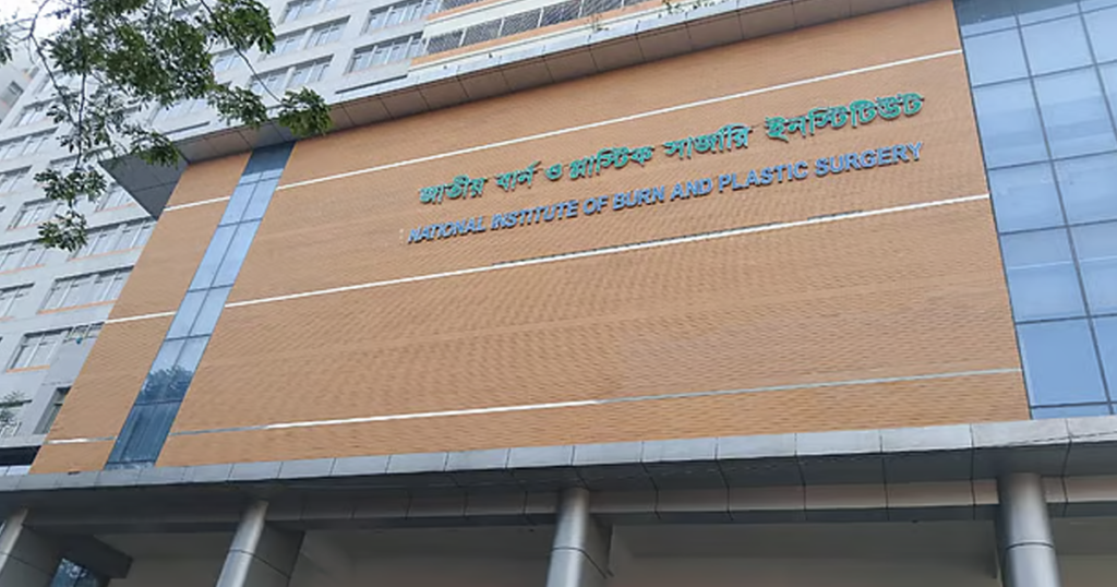 গুলিস্তানের আলু বাজারে সেলুনে এসি বিস্ফোরণ, দগ্ধ ১০