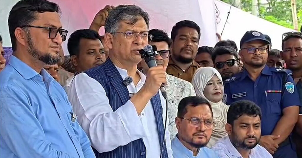 জনগণের বিপদে-আপদে সবসময় আমরা তাদের পাশে থাকবো: স্বরাষ্ট্রমন্ত্রী জনগণের বিপদে-আপদে সবসময় আমরা তাদের পাশে থাকবো স্বরাষ্ট্রমন্ত্রী