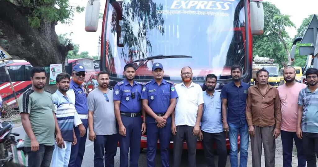 ডোপ টেস্টে মাদকসেবনের প্রমাণ মিললেই চাকরি হারাবেন চালক-হেলপাররা