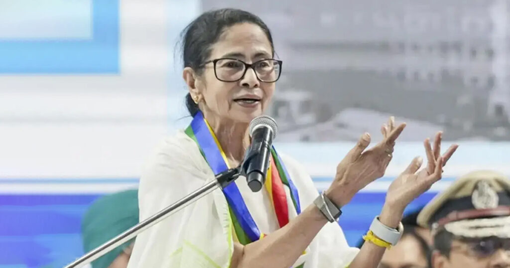 মমতার তৃণমূল কার্যালয় বিদ্রোহীদের দখলে, নতুন সভাপতি ঘোষণা