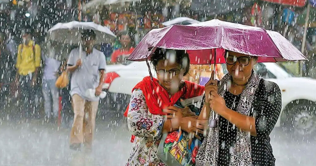 ৫ দিন দেশজুড়ে বৃষ্টির পূর্বাভাস, ভারী বর্ষণের শঙ্কা
