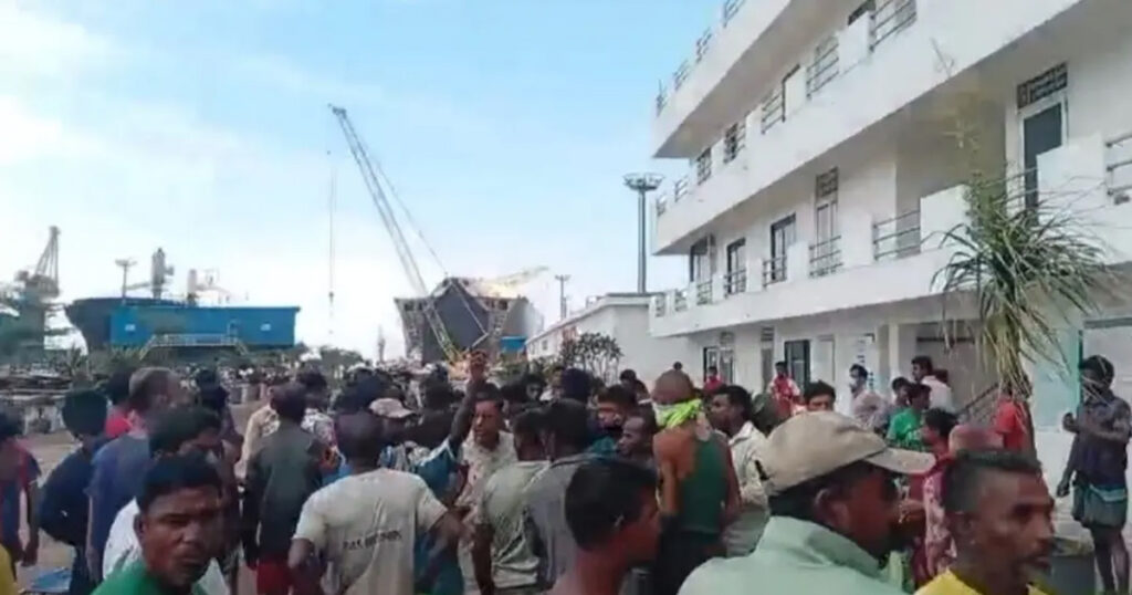 চট্টগ্রামে শিপইয়ার্ডে বিষাক্ত গ্যাস লিকেজে নিহত ৩
