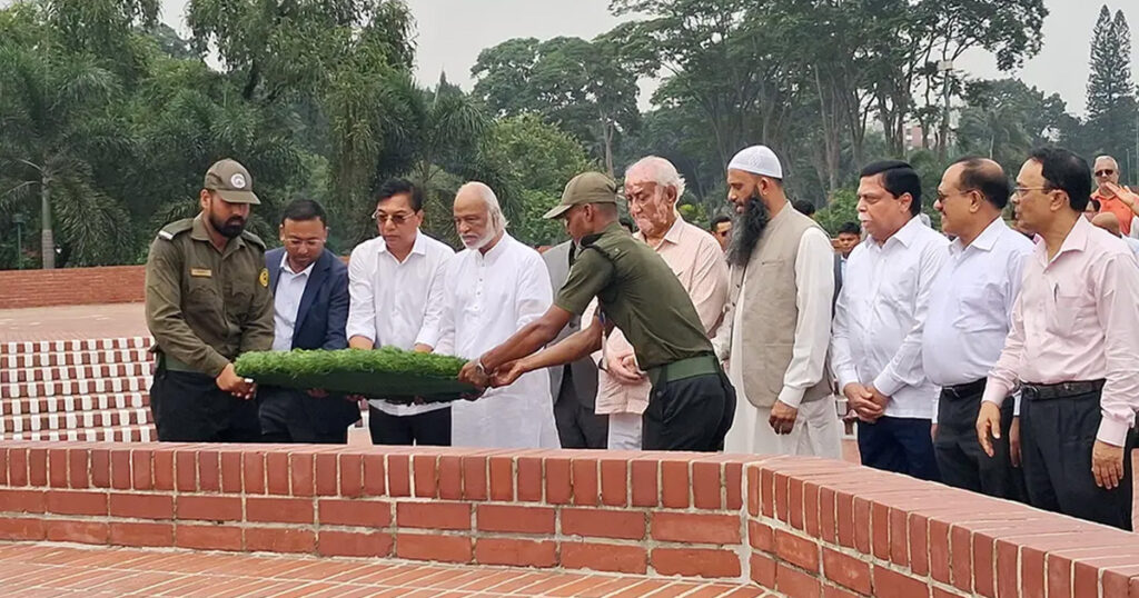 জাতীয় স্মৃতিসৌধে শ্রদ্ধা জানালেন নবনিযুক্ত মন্ত্রী ও প্রতিমন্ত্রীরা