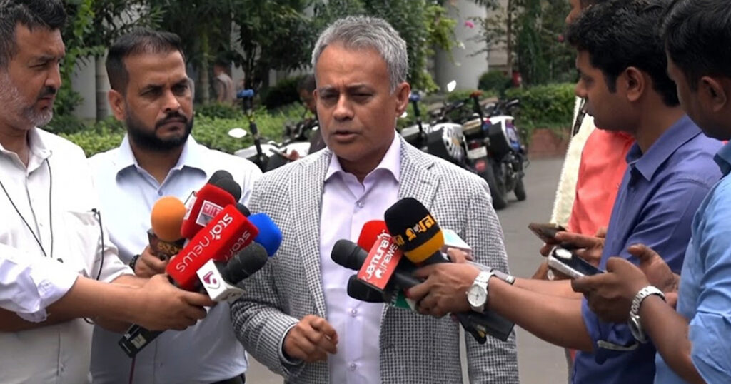 ঢাকায় ফের ওয়াটার বাস চালুর উদ্যোগ, যুক্ত হতে পারে বেসরকারি খাত