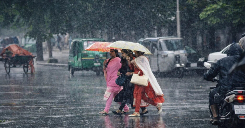 দেশের ৬ অঞ্চলে ঝড়ের আশঙ্কা, নদীবন্দরে সতর্ক সংকেত