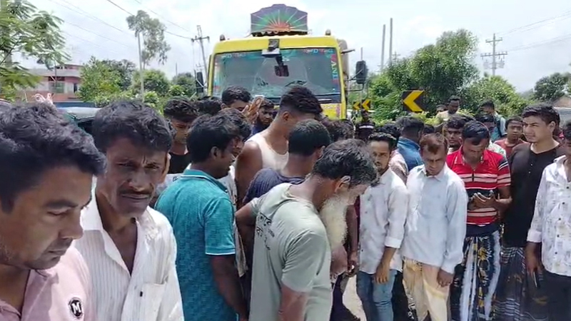 বগুড়ায় পিকআপ ভ্যান-ট্রাক সংঘর্ষে নিহত ৪
