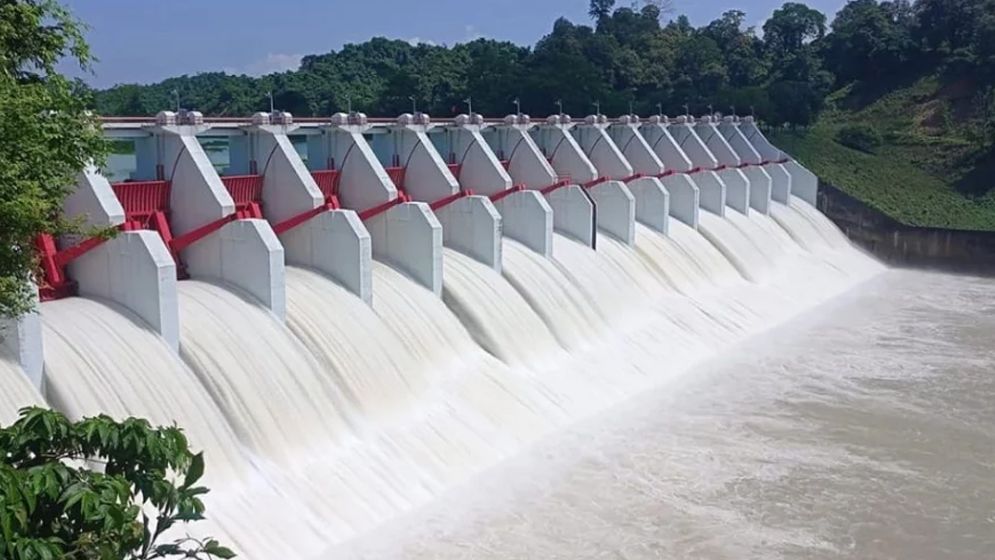 বাড়ছে হ্রদের পানি, খুলে দেওয়া হলো কাপ্তাই বাঁধের ১৬টি জলকপাট
